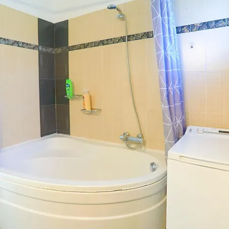 Jenny's House * Strongylí